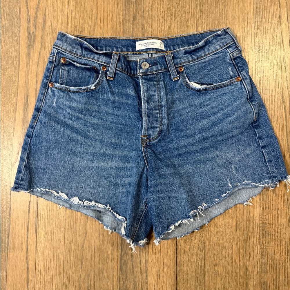 Abercrombie & Fitch The '90s Baggy Short-Low Rise-Size 8